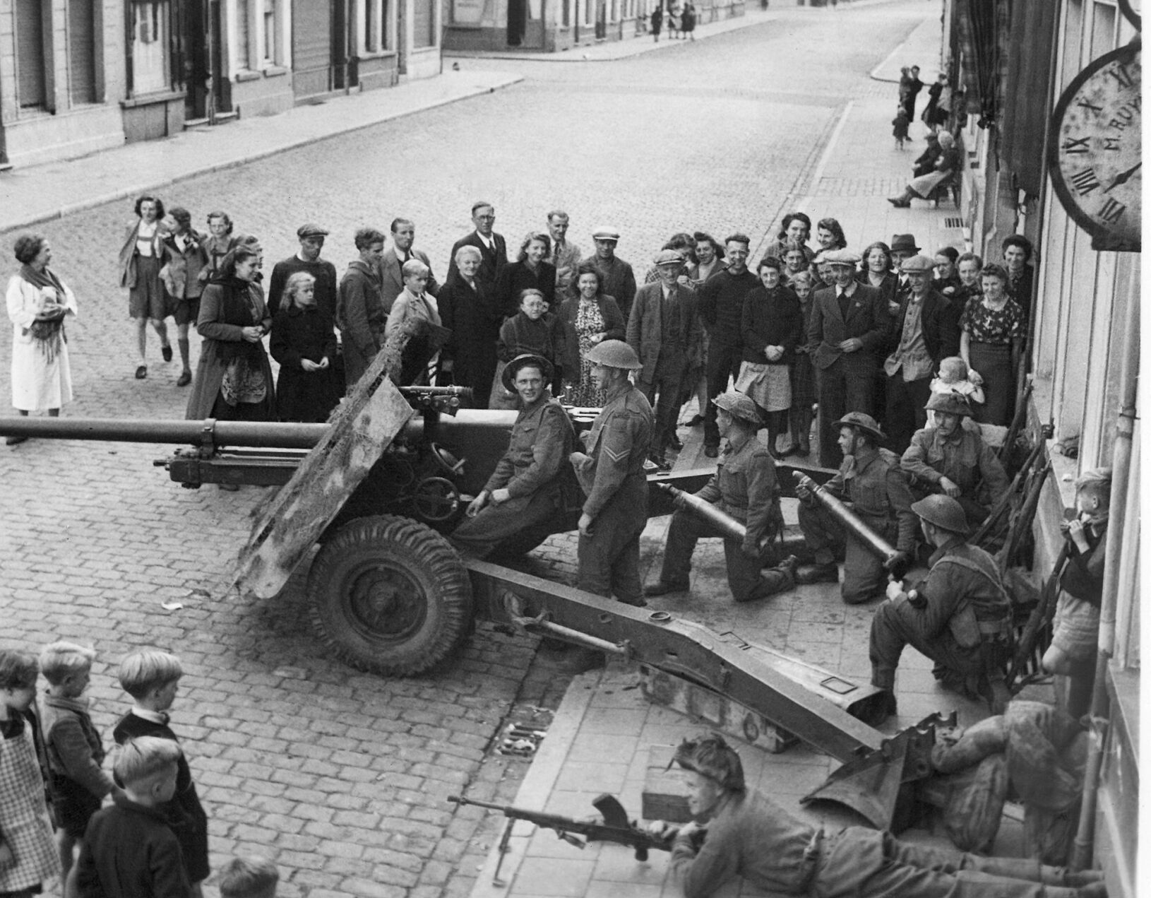 1944: Antwerp